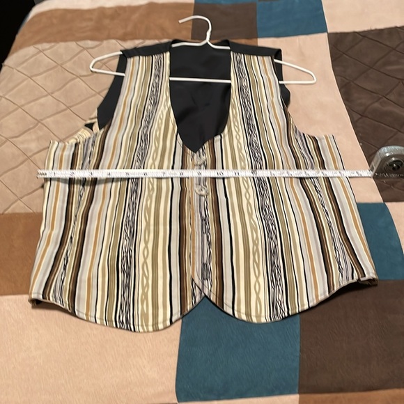 Never worn set of the golf best and short - Picture 4 of 8